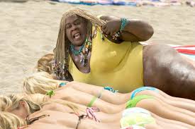 Using a few tricks of disguise, he completely transforms himself into big momma, even taking on the corpulent. Big Mama S Haus 2 Film 2006 Moviepilot De