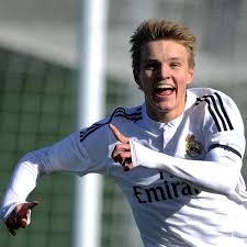 Liverpool has invited him to come visit and with him being a lfc fan i expect him to accept the offer. Invictos On Twitter Oficial Martin Odegaard Volvera Al Real Madrid La Real Sociedad Anuncio Que El Talentoso Jugador De 21 Anos De Edad No Seguira En San Sebastian Regresa Tras Destacar En