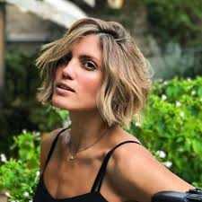 See more ideas about μαλλιά, κουρέματα, μαλλιά και ομορφιά. H Mairh Synatsakh Alla3e 3ana Ta Mallia Ths Instyle Gr