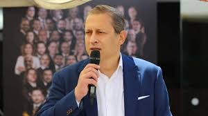 Yönetim kurulu asıl üyeleri 6884 ali polat bengiserp 9160 mehmet remzi sanver 9297 başak karaca 9401 bikem ardakoç. Burak Elmas Kimdir Kac Yasinda Nereli Ne Is Yapiyor Iste Hayat Hikayesi