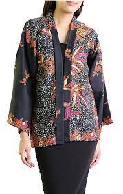 Desain busana batik di indonesia ini terlalu begitu banyak ragam mulai dari motif yang paling simple sampai motif yang paling rumit sekalipun, apalagi untuk baju batik ini di golongkan jadi sebagian metode seperti menggunakan metode tradisional, menggunakan mesin dan memakai metode lainnya. Populer 43 Desain Baju Batik Simple