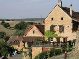Taizé är en liten by och det finns inga formella stadsdelar eller liknande. Taize Saone Et Loire Wikipedia