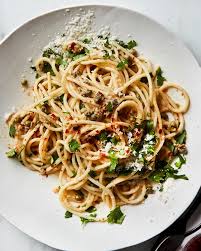 Nyt Cooking On Instagram Here S David Tanis S Crazy Simple Midnight Pasta With Garlic Anchovy Capers And Red Peppe In 2020 Midnight Pasta Nyt Cooking Garlic Pasta