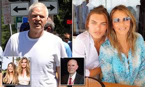 Liz hurley and steve bing's relationship is complex after the birth of their son, damian hurley. Steve Bing S Father Says Granddaughter Will Inherit Nothing Because She Was Born Out Of Wedlock Daily Mail Online