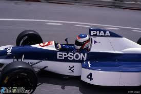 Εξού το ιταλικό στυλ και η φινέτσα. Jean Alesi Tyrrell Monaco 1990 Racefans