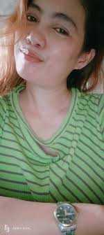 Bring me pics mo na naka fake nails