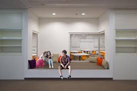 Lernlandschaft Sitzpodest Gymnasium Neubiberg Architektur Innenarchitektur Schulen In Der Architektur Architektur