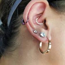 I'Ve Had My Conch Pierced For Close To 14 Years But Whenever I Put A Hoop  In It Gets Sore After Sleeping. This Is The Aesthetic I Want. Does This  Happen To