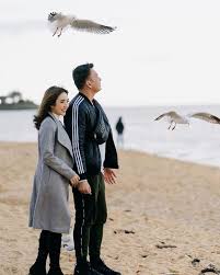 Wijin Kejatuhan Kotoran Burung Saat Foto Mesra Dengan Gisel Begini Mitos Kejatuhan Tahi Burung Semua Halaman Suar