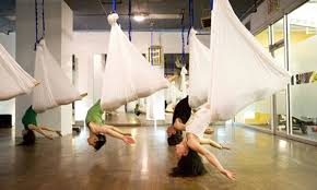 anti gravity yoga cles the hang