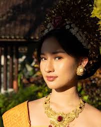 🌺✨ Jeu Concours !!!!!! ✨🌺 Tente ta chance et gagne un bon d'achat de  150€, valable chez l'Indonésienne. 👉Pour particper : 1. Like cette  publication 🩷 2. Abonne-toi à notre page 📲