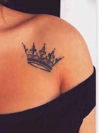 Wenn dir „krone tattoo design gefällt, gefallen dir vielleicht auch diese ideen. Krone Uber Der Brust Tattoovorlagen24 Com Tattoovorlagen24 Com