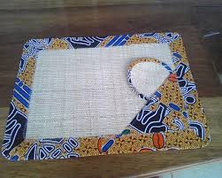 Set De Table Sous Verre En Paille Et Tissu Pagne Ne Craind Pas L Eau African Home Decor African Crafts African Decor