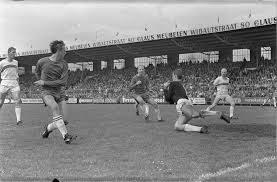 6 september 1970 trefwoorden : Dosya Ajax Tegen Ado 5 3 Cruijff Zet Voor Maar Henk Groot Weet Keeper Thie Niet Te Ve Bestanddeelnr 920 3228 Jpg Vikipedi