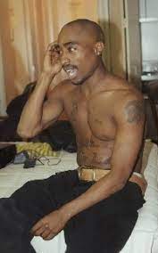 September 1996 in las vegas erneut angeschossen. Tupac Shakur Neue Doku Belegt Dass Er Lebt