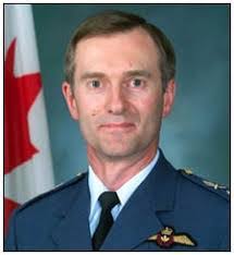 Dwight Davies's Instagram, Twitter & Facebook