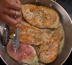 Blancs De Poulet A La Toscane Cuits Dans Une Sauce Cremeuse Au Parmesan Delectable Recettes De Cuisine Poulet A La Toscane Blanc De Poulet