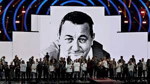 Les restos du coeur les enfoir?s. Les Enfoires 2018 Live A Strasbourg La Chanson Des Restos Du Coeur Youtube