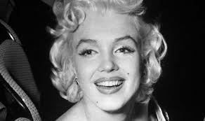 Aug 04, 2017 · according to spada, actor peter lawford introduced monroe to jfk in 1954. Robert Kennedy Killed Marilyn Monroe