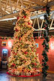 Nature Themed Christmas Tree Rental Commercial Christmas Decorator Christmas Tree Ren Christmas Tree Ribbon Garland Christmas Tree Themes Mesh Christmas Tree