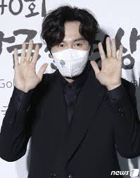 Lee kwang soo is a south korean actor and entertainer. Ojki Fafuvx Um