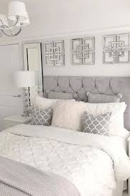We brainstormed 65 bedroom design ideas to help you create your own perfect resting space. Chambre Confortable Grey Bedroom Decor Classy Bedroom Luxurious Bedrooms