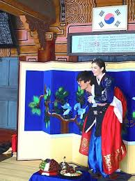 A Look Back Our Korean Wedding Ceremony Korean Wedding Traditions Korean Wedding Wedding Ceremony