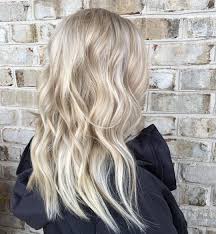 Beautiful platinum blonde highlights and lowlights to make this blonde beautiful for fall! Updated 40 Blonde Hair With Brown Lowlights Looks August 2020