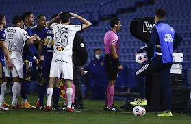 Totally, atletico mineiro and boca juniors fought for 1 times before. Conmebol Suspende Arbitro E Operador Do Var Do Duelo Entre Galo E Boca Por Erro Grave Lance