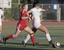 Crescenta Valley girls' soccer gets 'must-win' at Burroughs' expense