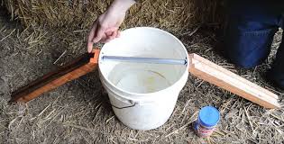 Bucket mouse trap, mouse trap bucket, flip n slide trap The Original Rolling Log Mouse Trap Docazoo