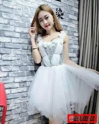 Cerita dongeng anak sebelum tidur pendek singkat cerita rakyat legenda fabel daerah indonesia yang terakhir, cinderella berubah menjadi putri yang cantik, dengan memakai gaun yang sangat demikianlah cerita dongeng pendek yang bisa dibagikan kali ini. 52 Gaun Pesta Untuk Orang Pendek Ide Top