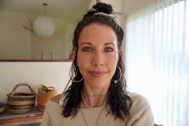 Danielle Meyer Ph.D. //Jungian Psychotherapy // Art Therapy // Internal  Family Systems // Archetypal Astrology