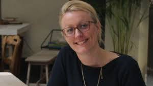 Alice Caron's Instagram, Twitter & Facebook