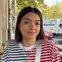 90+ "Cassandra Barreiro" profiles