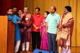 Sunil jain, managing editor of financial express lost his battle to covid today. File Arabinda Muduli With Sunil Jain Ambassador Of India And Koa Members At Embassy Of India Kuwait Jpg Wikimedia Commons