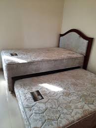 Ada baiknya jika melakukan riset terlebih dahulu terhadap berbagai macam spring bed. Tempat Tidur Spring Bed 2in1 120x200x60 Perabotan Rumah Di Carousell