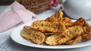 Cara lain goreng pisang, kebetulan ada stok kelapa parut kering dan wijen. Diah Didi S Kitchen Pisang Goreng Thailand Resep Baru