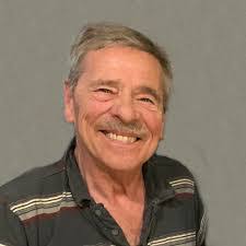 Roland Houle's Instagram, Twitter & Facebook