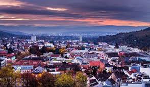 Ich bin auf der suche nach einem haus im landkreis lörrach und biete einen umtausch gegen meine maisonettenwohnung zentral in lörrach an. Lorrach Miete Nur Noch Zwei Deutsche Stadte Sind Teurer Lorrach Verlagshaus Jaumann