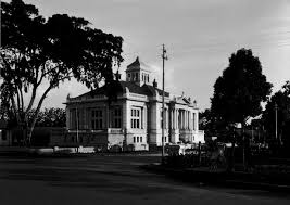For the next 15 years, bank indonesia carried on commercial activities as well as acting as the nation's national bank and is in charge in issuing indonesian rupiah currency. Gedung Cagar Budaya Dan Memorabilia Bank Indonesia Wikipedia Bahasa Indonesia Ensiklopedia Bebas