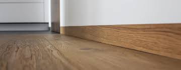 Montageanleitung Kleber Schrauben Montage Linea Sockel Leisten