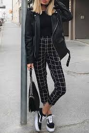 Calça Xadrez Feminina Preta E Branca 20 Looks Para Quem Ama Usar Estampa Xadrez Looks Looks Moda Calca Xadrez