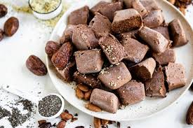 Figs, either fresh or dried, are high in fiber and add natural sweetness to this delicious smoothie. Chocolate Fiber Smoothie Cubes Simple Green Smoothies