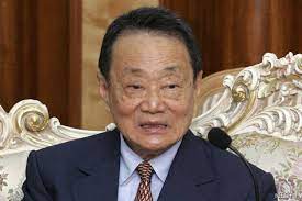 He owns kuok group, which has interest in hotels, real estate and commodities. Virus Rout Sends Robert Kuok 37 Spots Down Forbes 2020 Richest List The Edge Markets