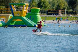 Wakeboard Et Activites Nautiques Au Lac Des Dagueys