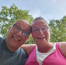 Okey I have some engines and maybe you now something about it. I think it's  a Fox but there are some differences in the both . With kind regards Henk