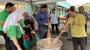 Maszlee malik had faced months of criticism in a tenure that was marred by controversy and questionable announcements. Online Petition Calling For Removal Of Malaysia S Education Minister Gains Traction Cna