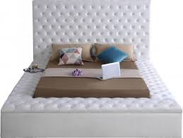 We did not find results for: Buy Meridian Bliss Queen Storage Bed In White Velvet Online