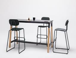 table haute ogi w pietement bois massif mdd table haute chaises hautes bois